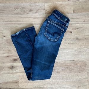 Women’s American Eagle kick boot (bootcut) jeans. Size 4